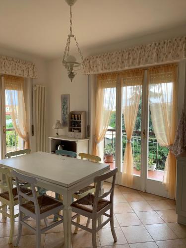 Casa Viola vicino al mare by SMART-HOME, Vallecrosia
