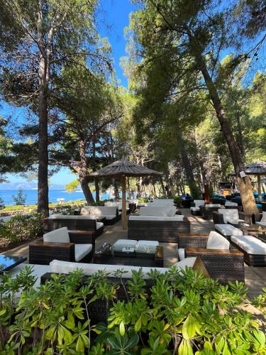 Pub/Ruang Rehat, Nona Vi - Boutique Stone House in Brac Island