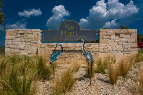 Mint Retreat Suites