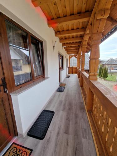 La Mona, Bîrsana (fotografie 8)