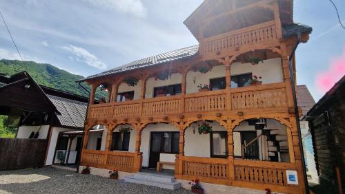 La Mona, Bîrsana (fotografie 10)