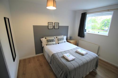H21 -3 bed Close to Town Drive Parking 2 toilets Contractor Digs gîte à louer Hunters Moor Hospital