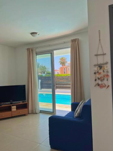 3 Bedroom Coral Bay Beach Seaview Villa I Private Pool, Peyia (Foto 10)