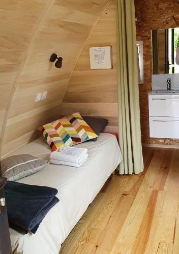 1 queen bed