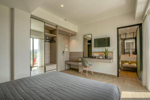 Castro Beach Hotel - image 3