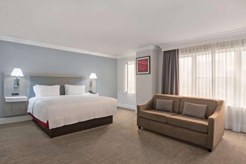 Hampton Inn & Suites Stamford