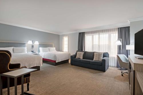 Hampton Inn & Suites Stamford