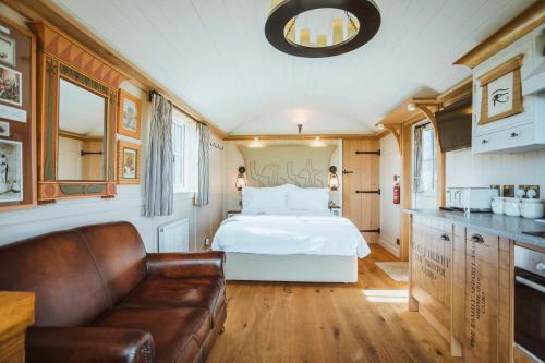 Hornington Manor Luxury Shepherd Huts in 約克郊區