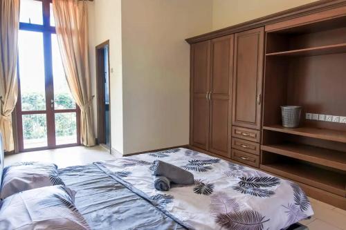 A Spacious & Cozy 5BR Unit in Ampang FREE Parking - image 9