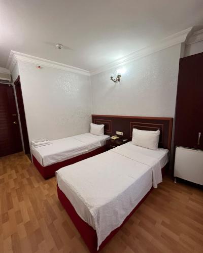 Double Room image 6