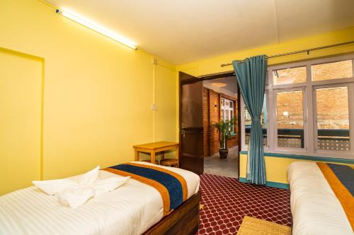 room detail thumbnail 0