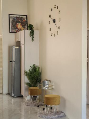 Sunset Paradise Home in Discovery Bay