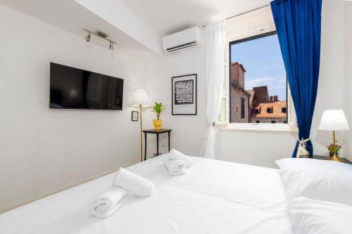 The Bassegli - Gozze Palace