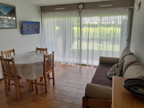 HOUNTANET appart 5 personnes vue montagne avec jardin - Apartment - Saint-Lary Soulan