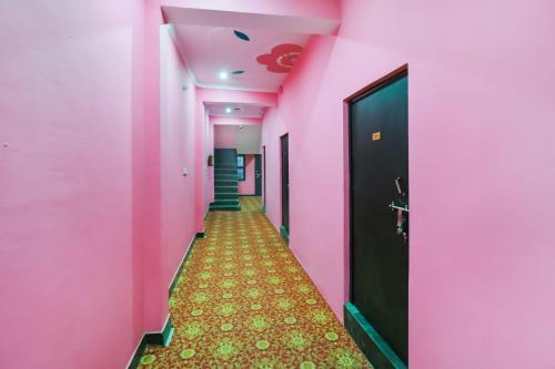 SPOT ON 78880 Rajdhani Hotel