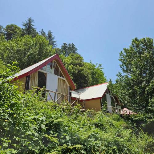 HIMALAYAN OUTSKRIT COTTAGES