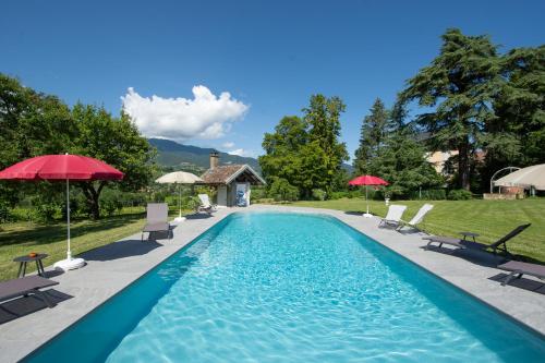 Peldbaseins, Domaine des Granges Longes in Myans