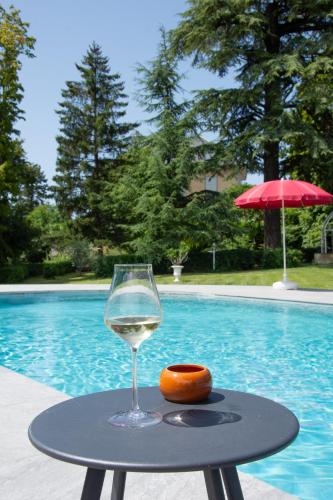 Peldbaseins, Domaine des Granges Longes in Myans