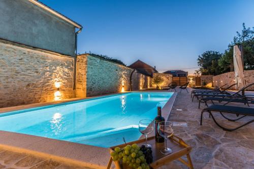 Luxury Villa Cortile - Accommodation - Benkovac