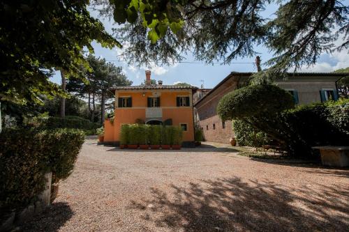 Big Family Villa in Rome Countryside