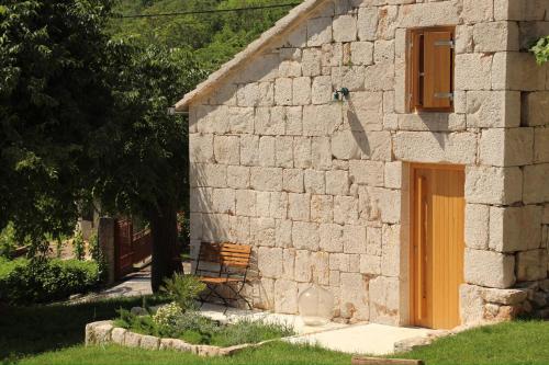 Casa Petra, village stone house