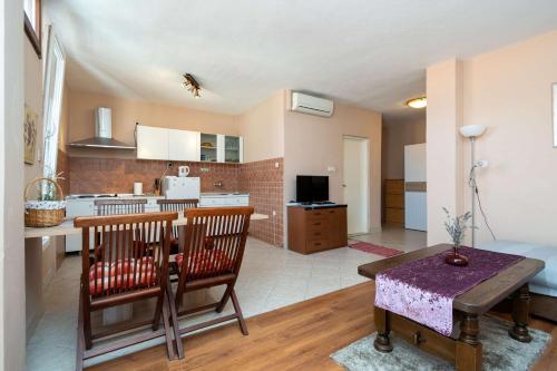 Apartments Sunny 2