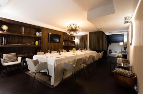 sala de TV, Hotel Plaza in La Coruna