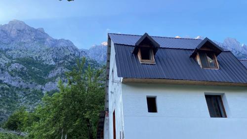 Guesthouse Rexhepi, Valbonë (Guesthouse Rexhepi, Valbone) in Bajram Curri