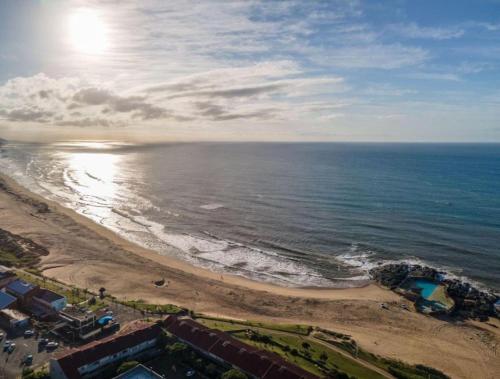 703 High Tide, Holiday Apartment, Main Beach, Amanzimtoti