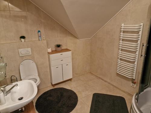 Double or Twin Room with Private Bathroom