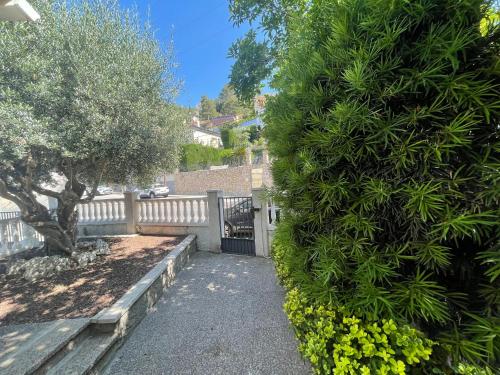 Casa con piscina y vistas en Vallirana/Barcelona