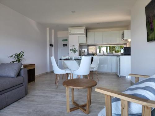 Apartment image 10
