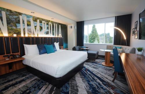 Seven Feathers Casino Resort - image 7