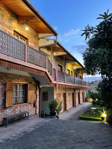 Зовнішній вигляд готелю, Hotel Ambalakely in Fianarantsoa