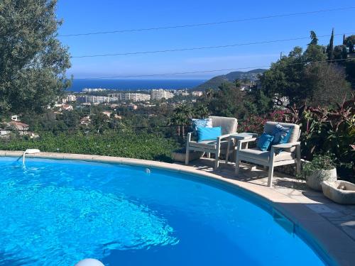 Fantastic villa in the bay of Cannes, 5 minutes from the beach - with private pool - Location, gîte - Mandelieu-la-Napoule