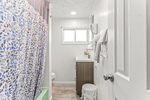 Tides Motel - Hampton Beach - 화장실
