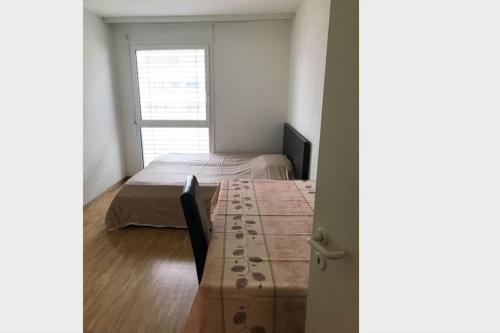  Quiet room near the city 24 Lancy in Genf