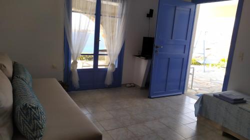 Veranda to Aegean