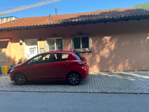 CASA STEFANIA con giardino a LUGANO