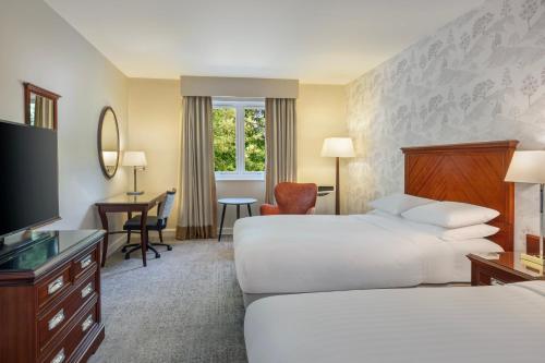 2 double beds