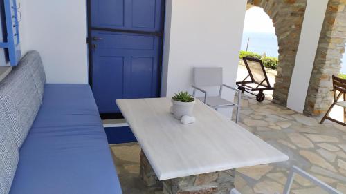 Veranda to Aegean