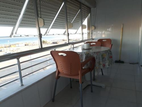 SARIMSAKLI PLAJINA 0 METRE DENİZ MANZARALI LÜX DAİRE