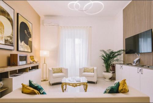 TIZIANA'S HOUSE 4