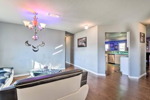 Luxury Modern Home near Downtown Dallas/Arlington in Lancaster, USA