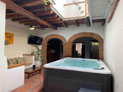 Guest friendly 4 bedroom Villa in Old City