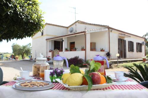 Exterior view, Rita b&b sea sun and nature in Santa Maria La Palma