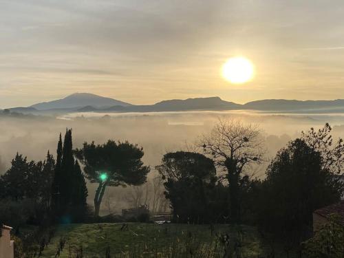 La vue sur le Mont Ventoux, appartement & parking