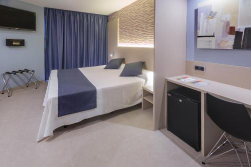 GHT SAgaro Mar Hotel GHT SAgaró Mar Hotel is a popular choice amongst travelers in Costa Brava y Maresme, whether exploring or just passing through. The property has everything you need for a comfortable stay. Service-m