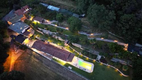 Charming King Bed Villa W BBQ & Pool