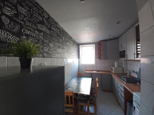 Cozinha, Apartament na Podwalu in Velho Subúrbio